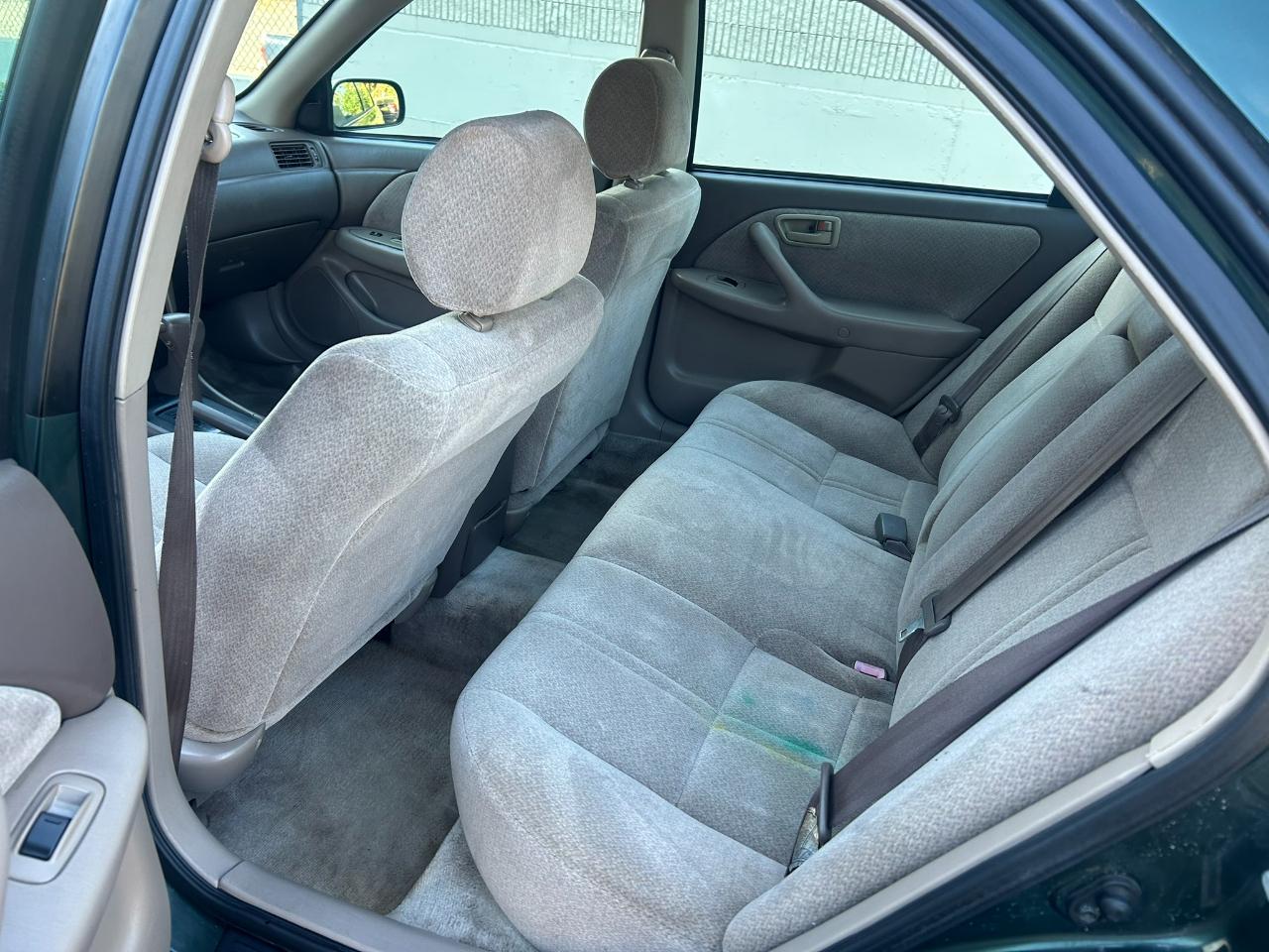 Toyota Camry LE 2000