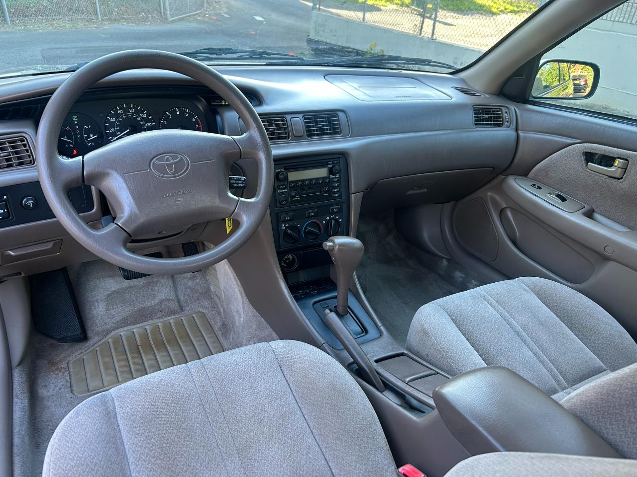 Toyota Camry LE 2000