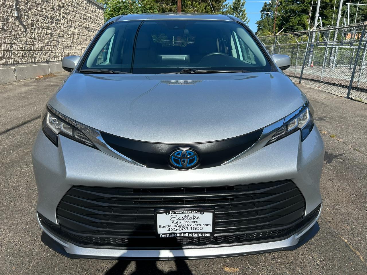 Toyota Sienna LE 8-Passenger AWD 2021