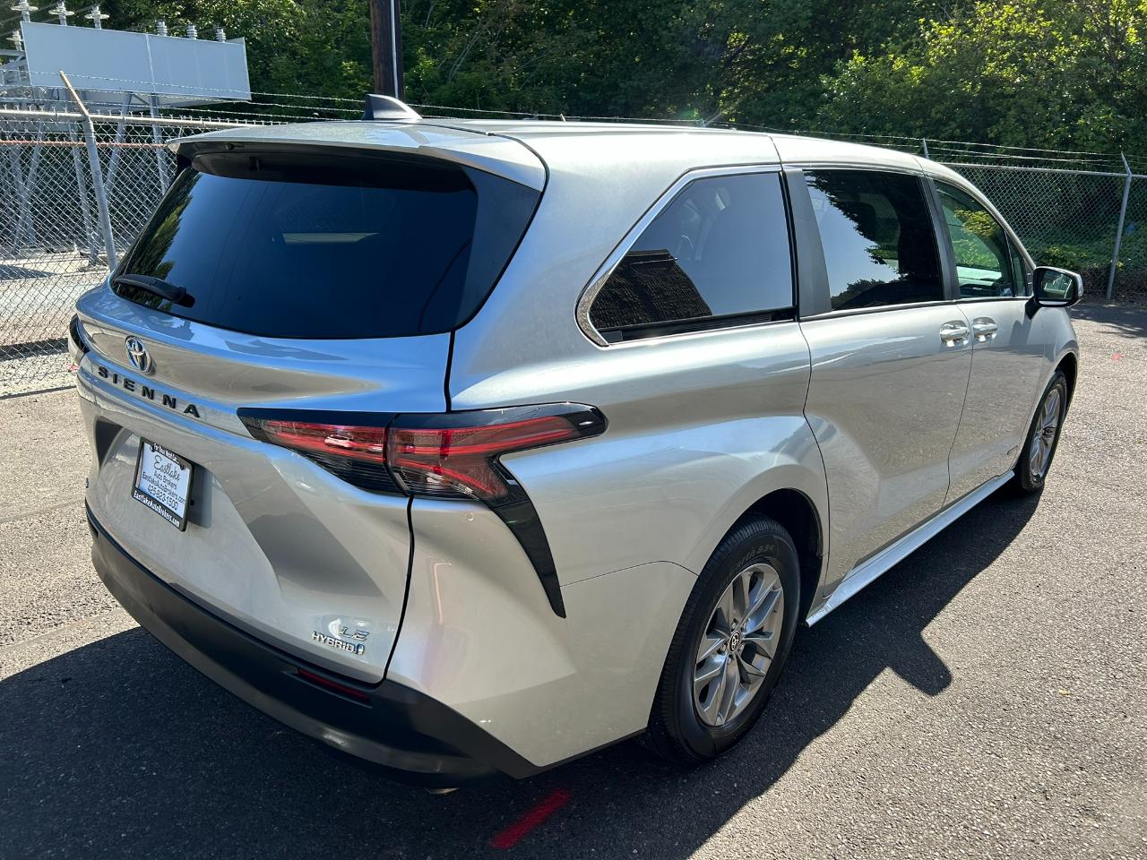 Toyota Sienna LE 8-Passenger AWD 2021