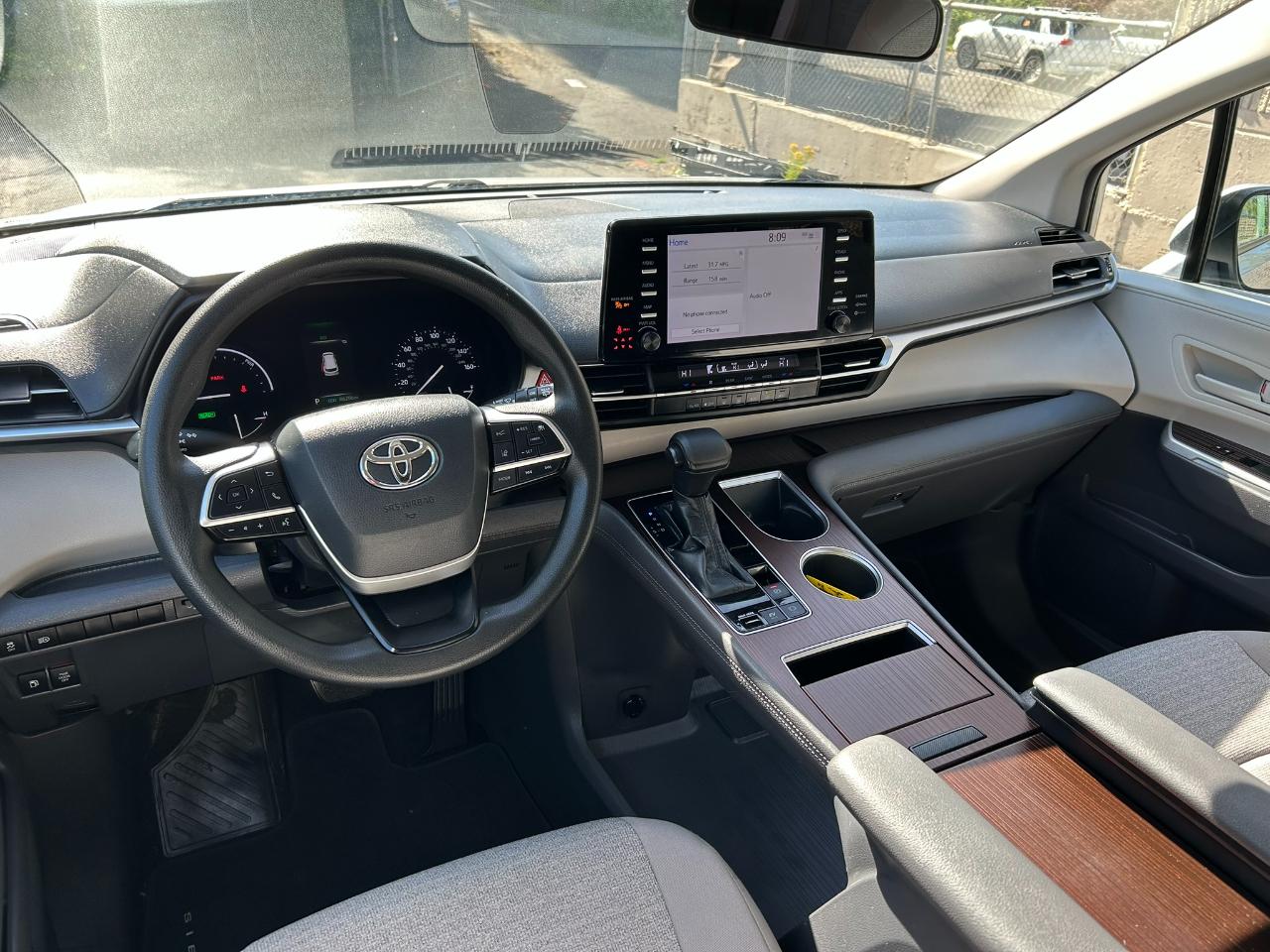 Toyota Sienna LE 8-Passenger AWD 2021