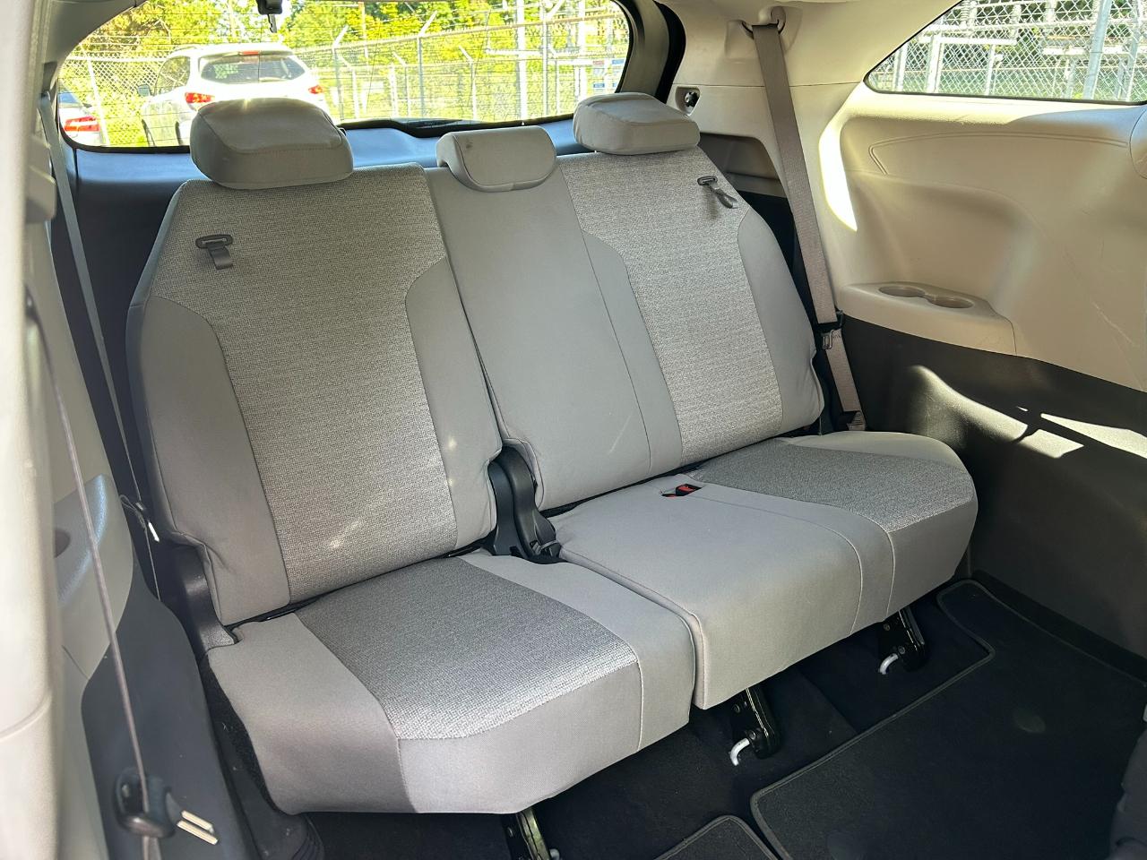 Toyota Sienna LE 8-Passenger AWD 2021