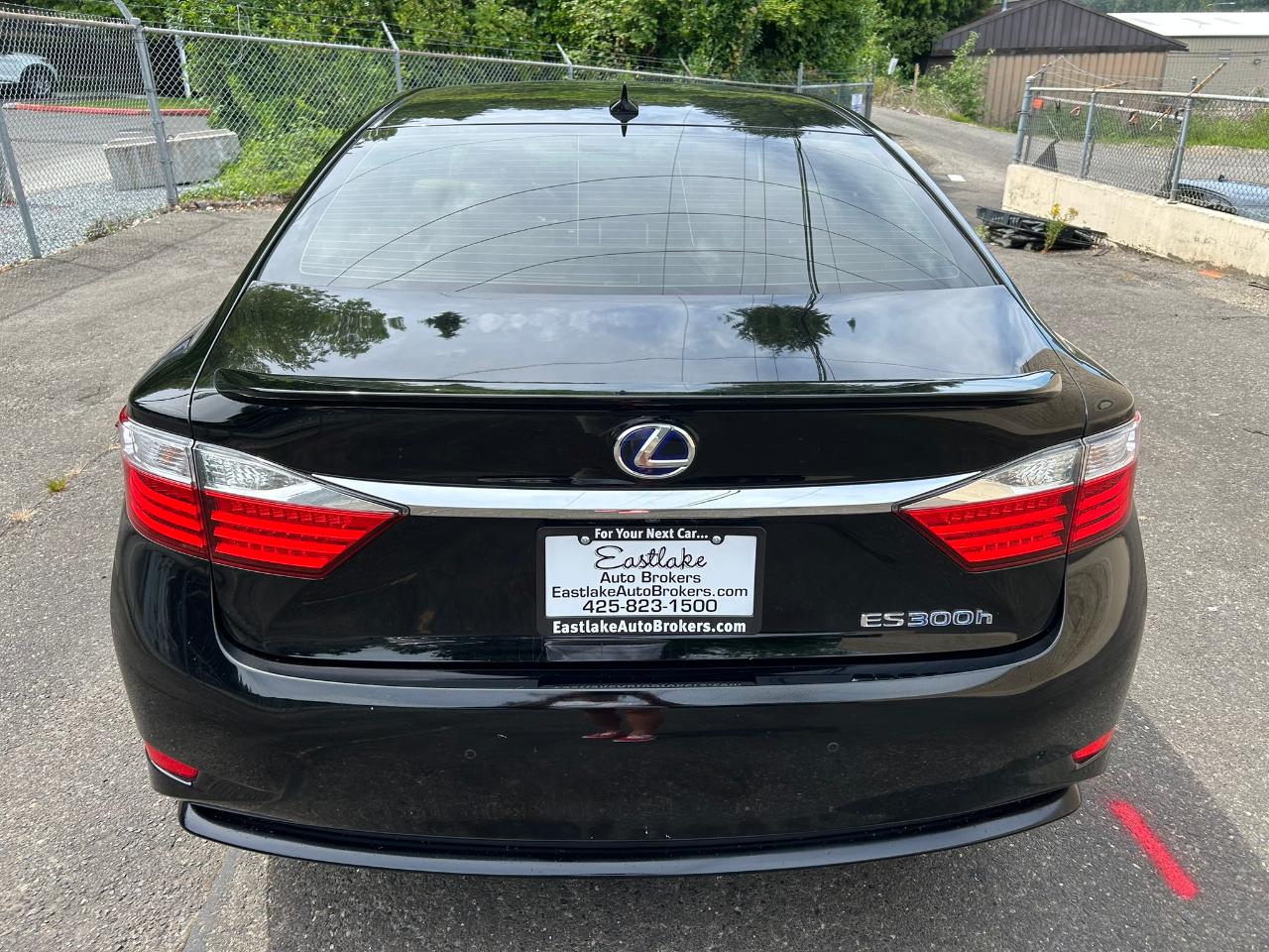Lexus ES 300h Sedan 2014