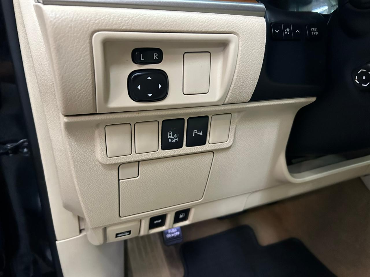 Lexus ES 300h Sedan 2014