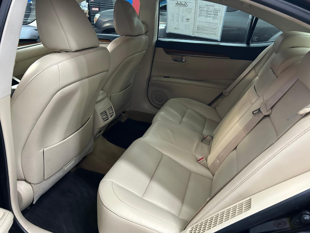 Lexus ES 300h Sedan 2014