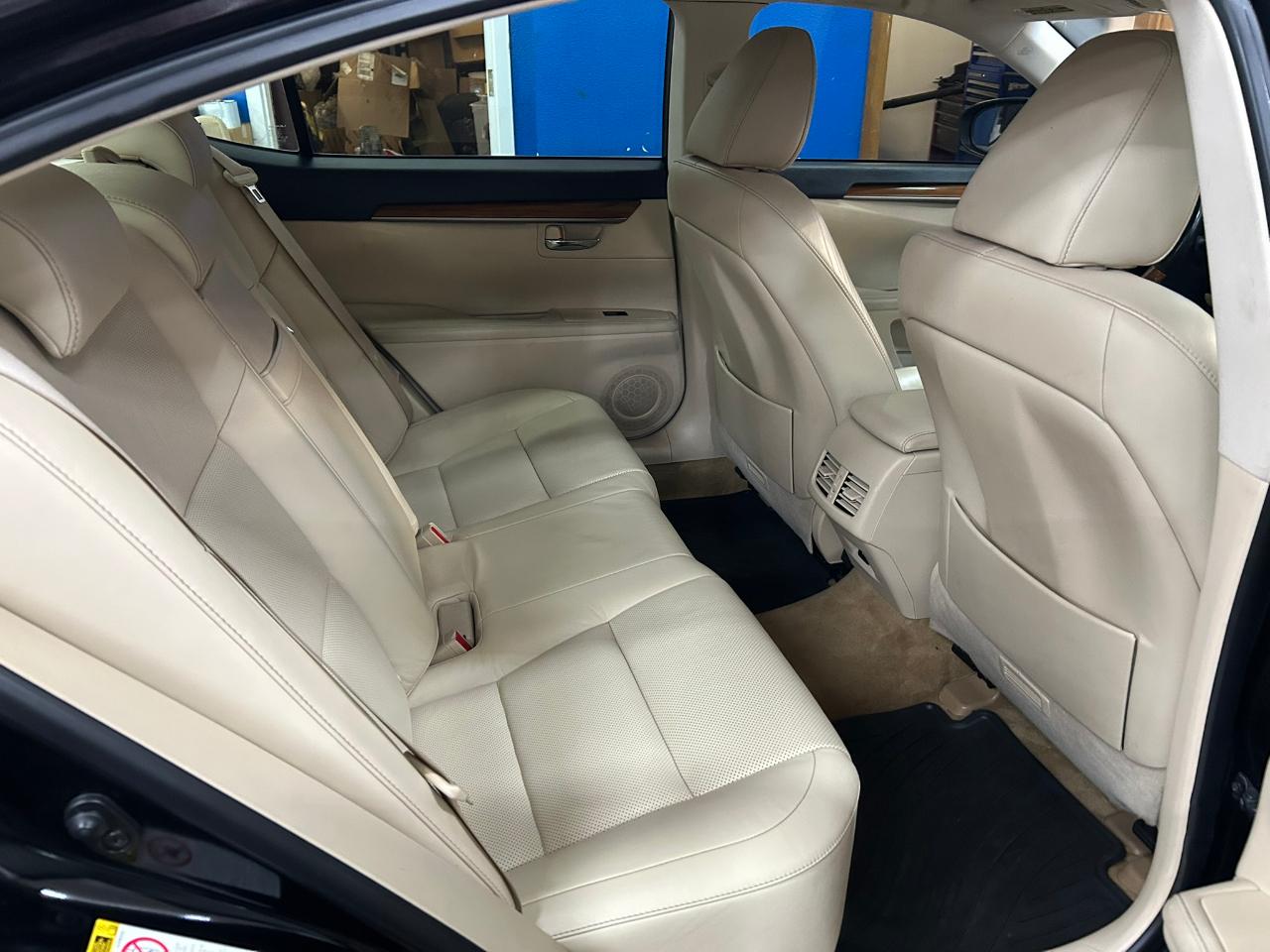 Lexus ES 300h Sedan 2014