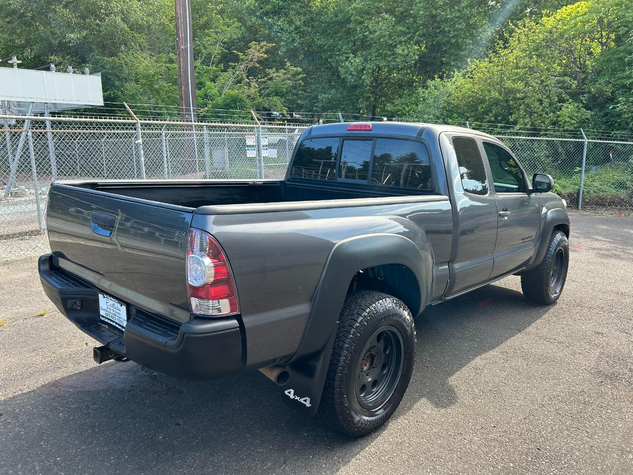 Toyota Tacoma  2013