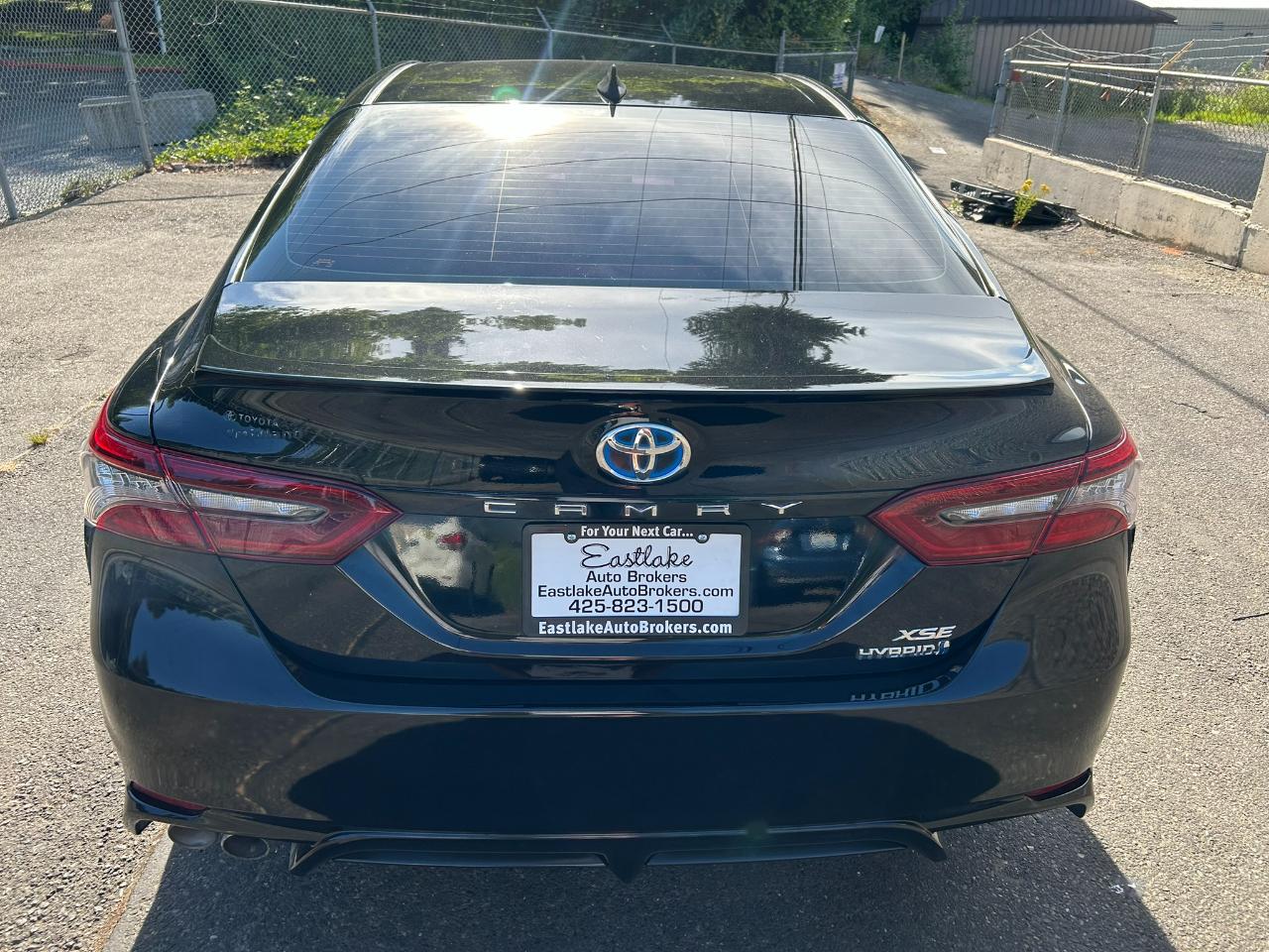 Toyota Camry Hybrid XSE 2021