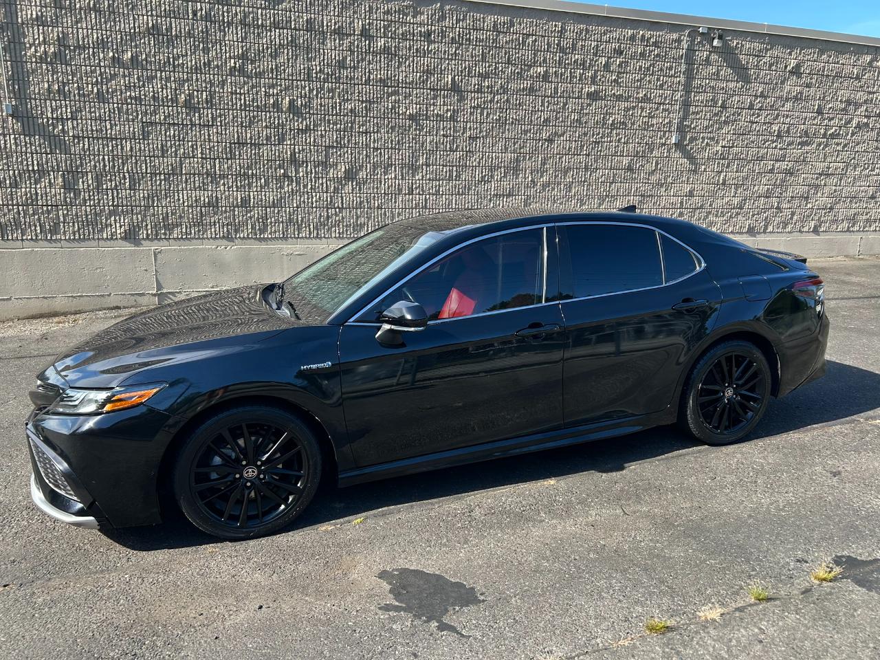Toyota Camry Hybrid XSE 2021