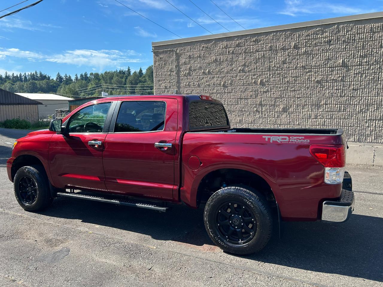 Toyota Tundra  2010