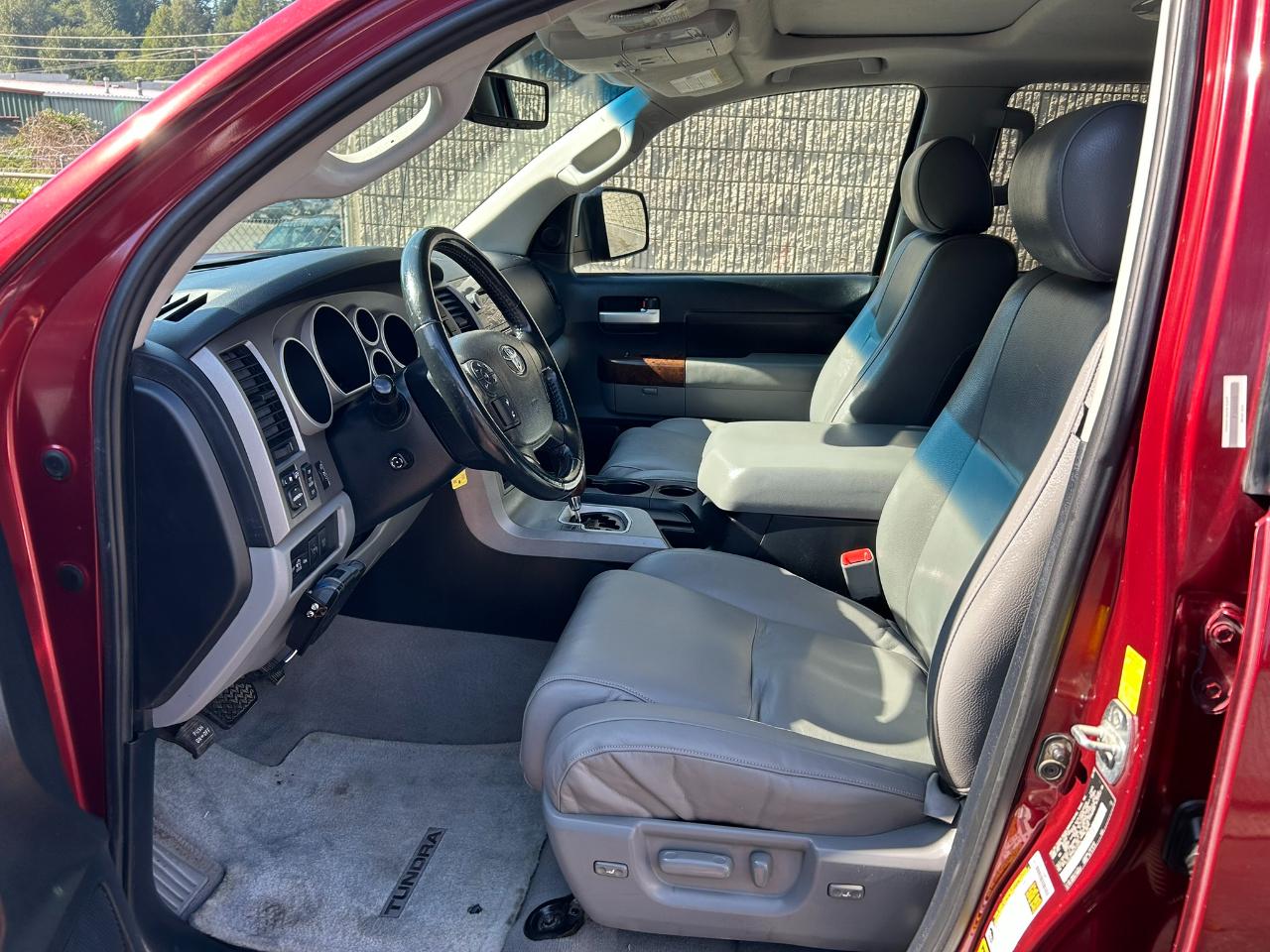 Toyota Tundra  2010