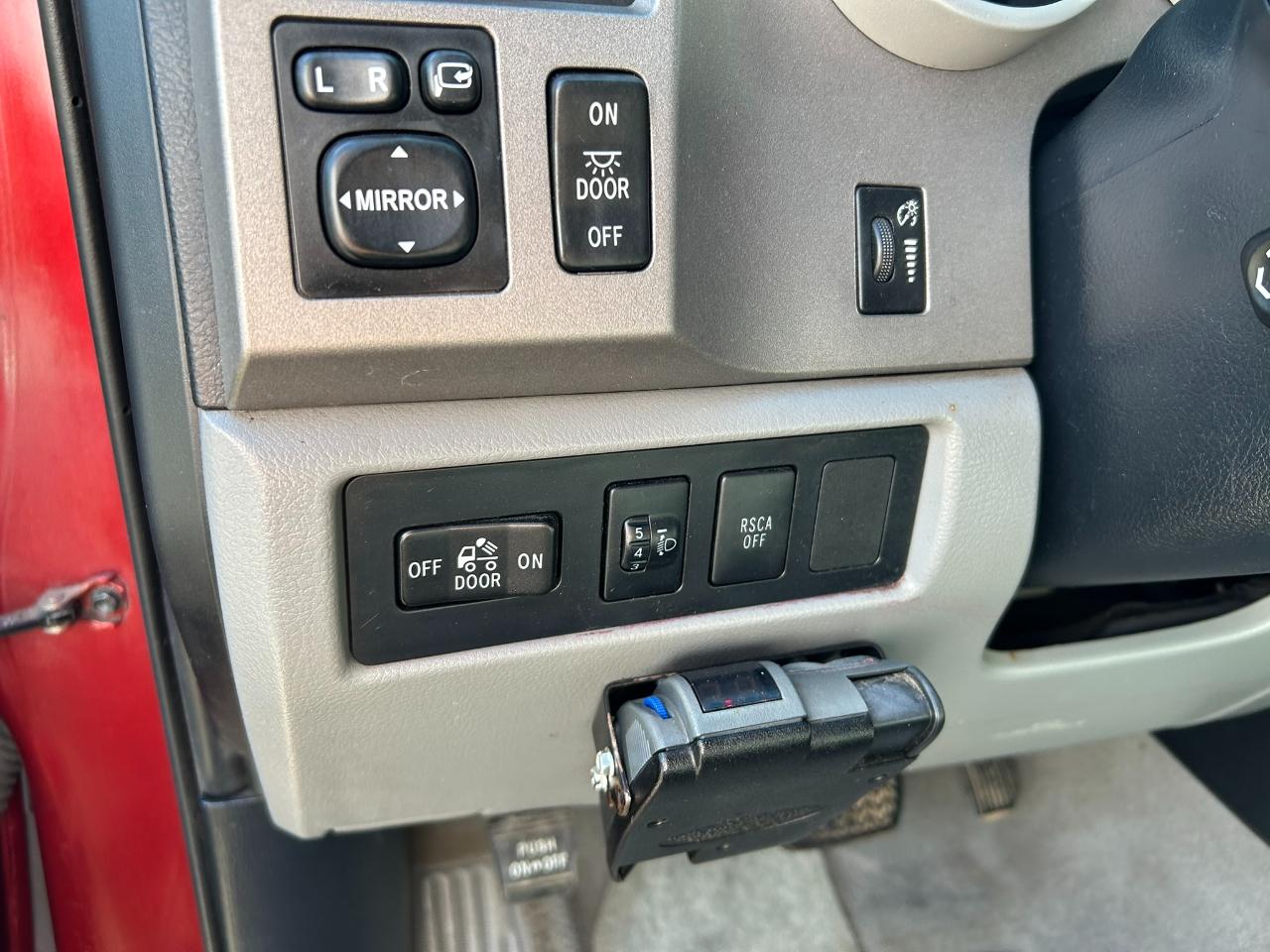 Toyota Tundra  2010