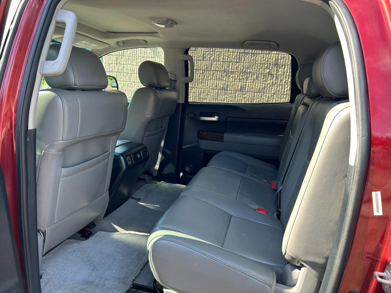 Toyota Tundra  2010