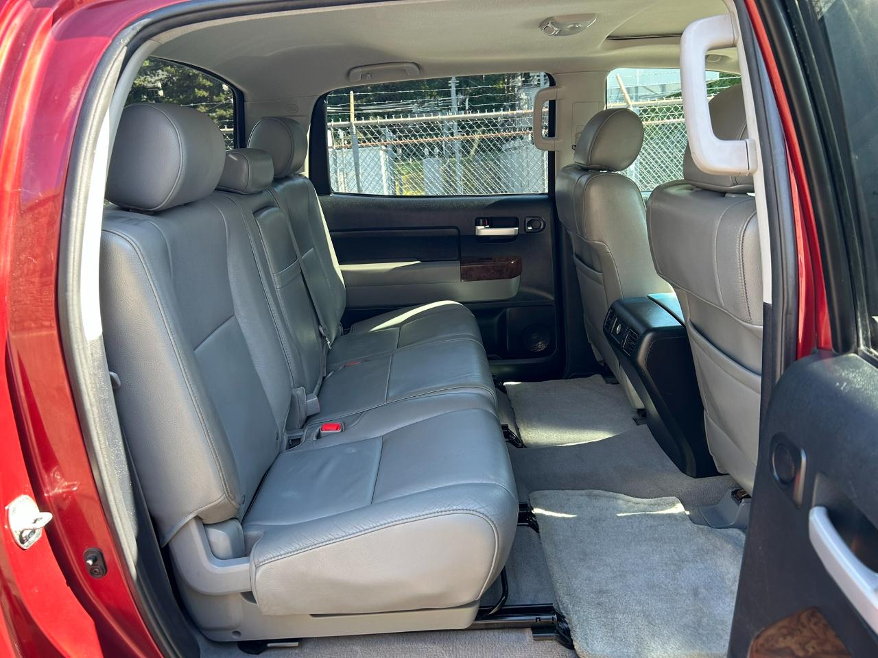 Toyota Tundra  2010