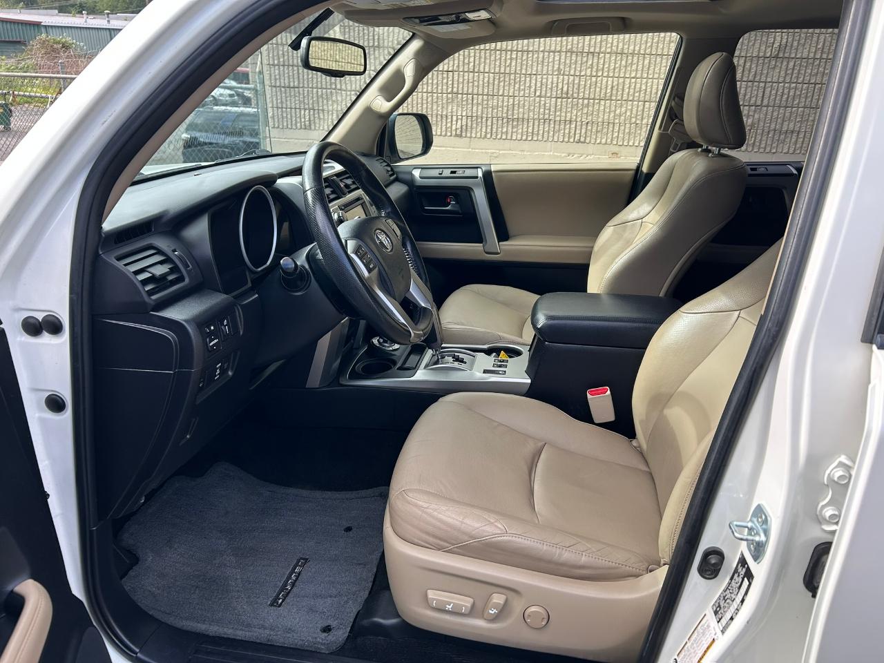 Toyota 4Runner Limited 4WD V6 2012
