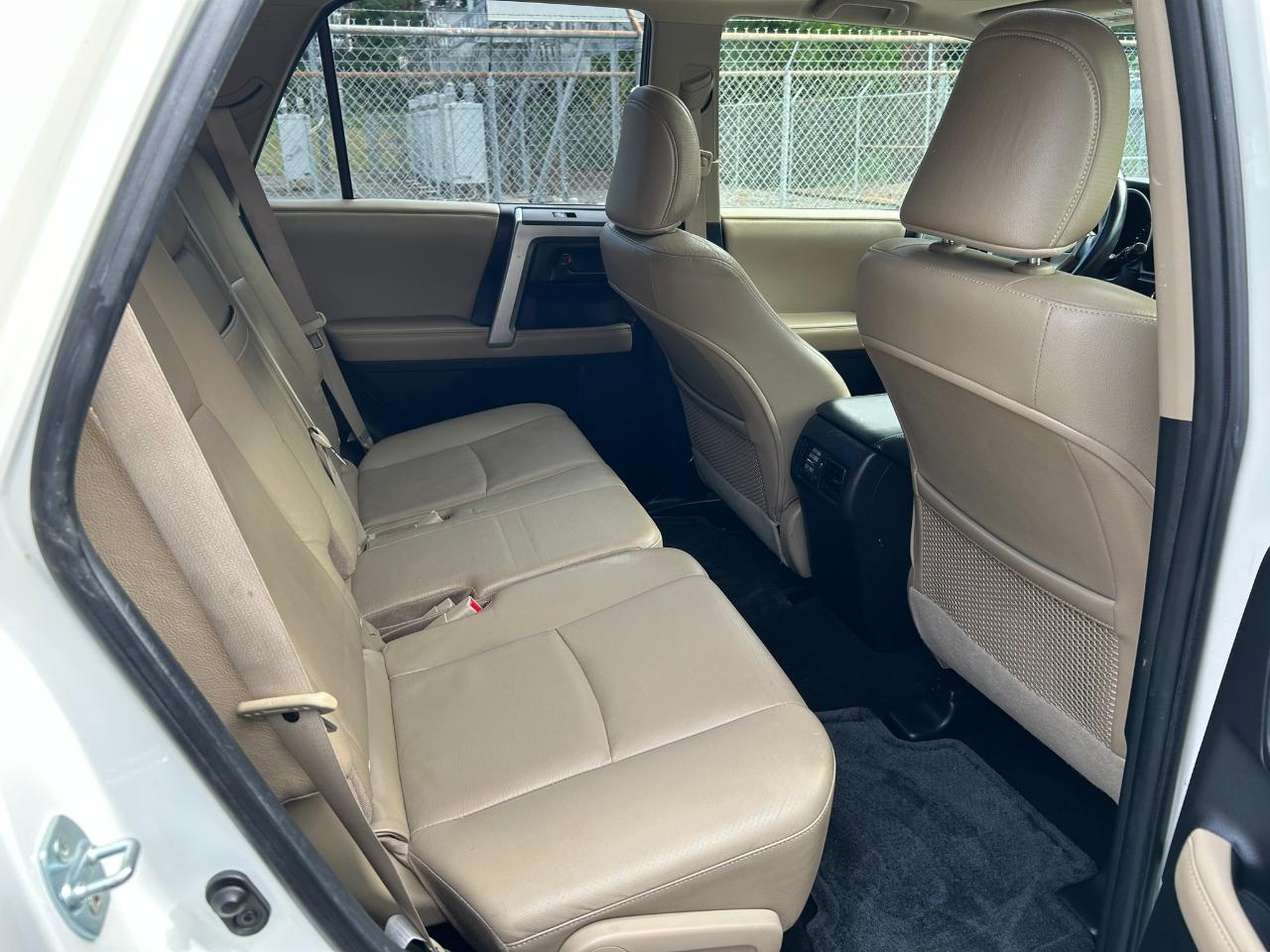 Toyota 4Runner Limited 4WD V6 2012