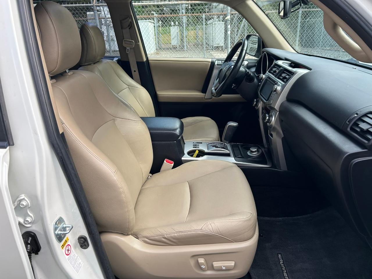 Toyota 4Runner Limited 4WD V6 2012
