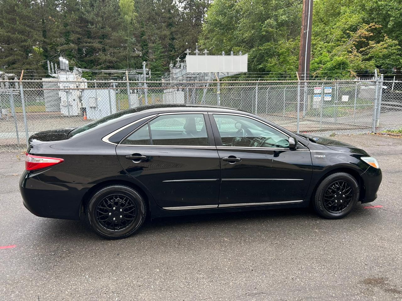 Toyota Camry Hybrid LE 2017