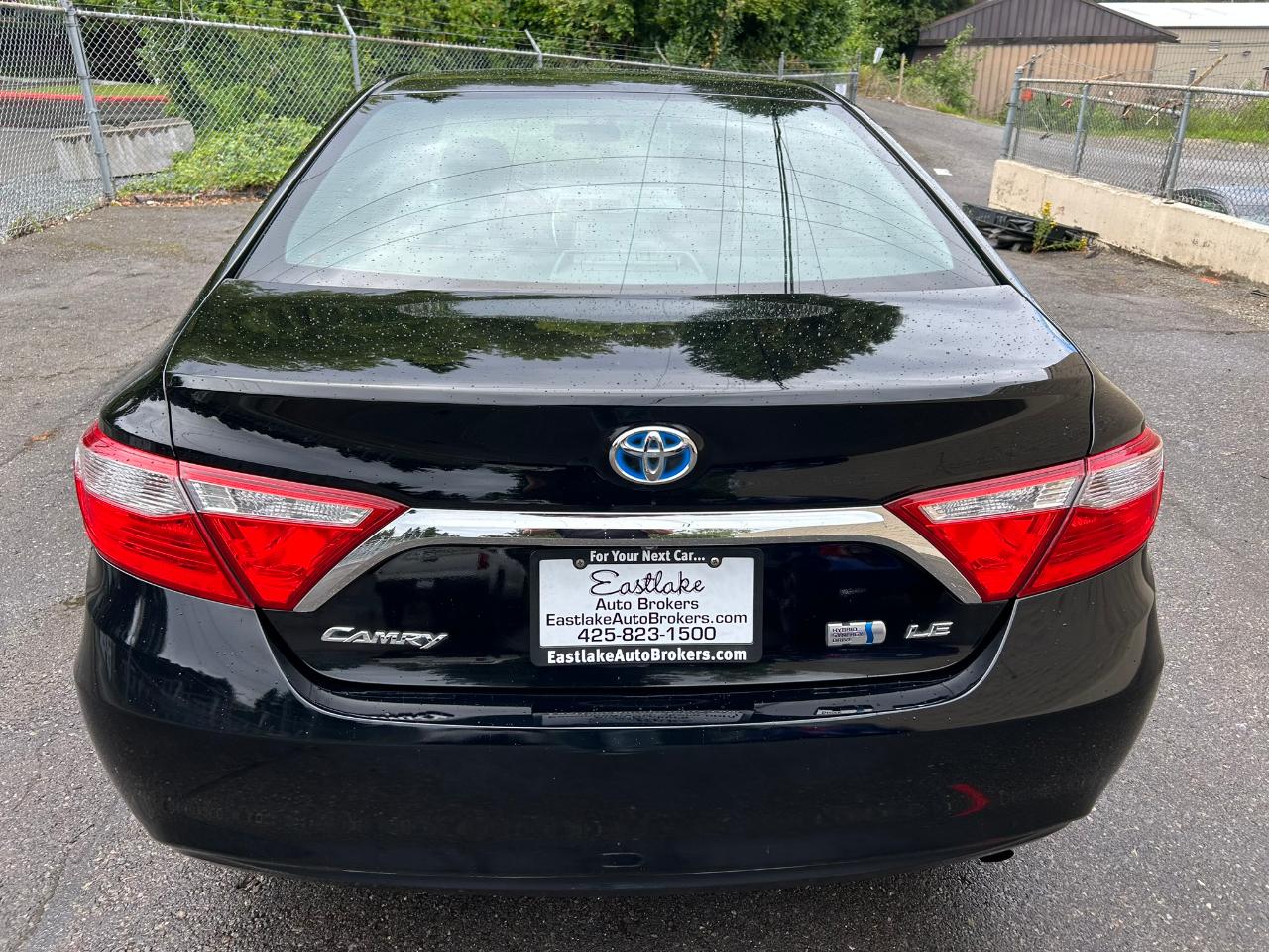 Toyota Camry Hybrid LE 2017