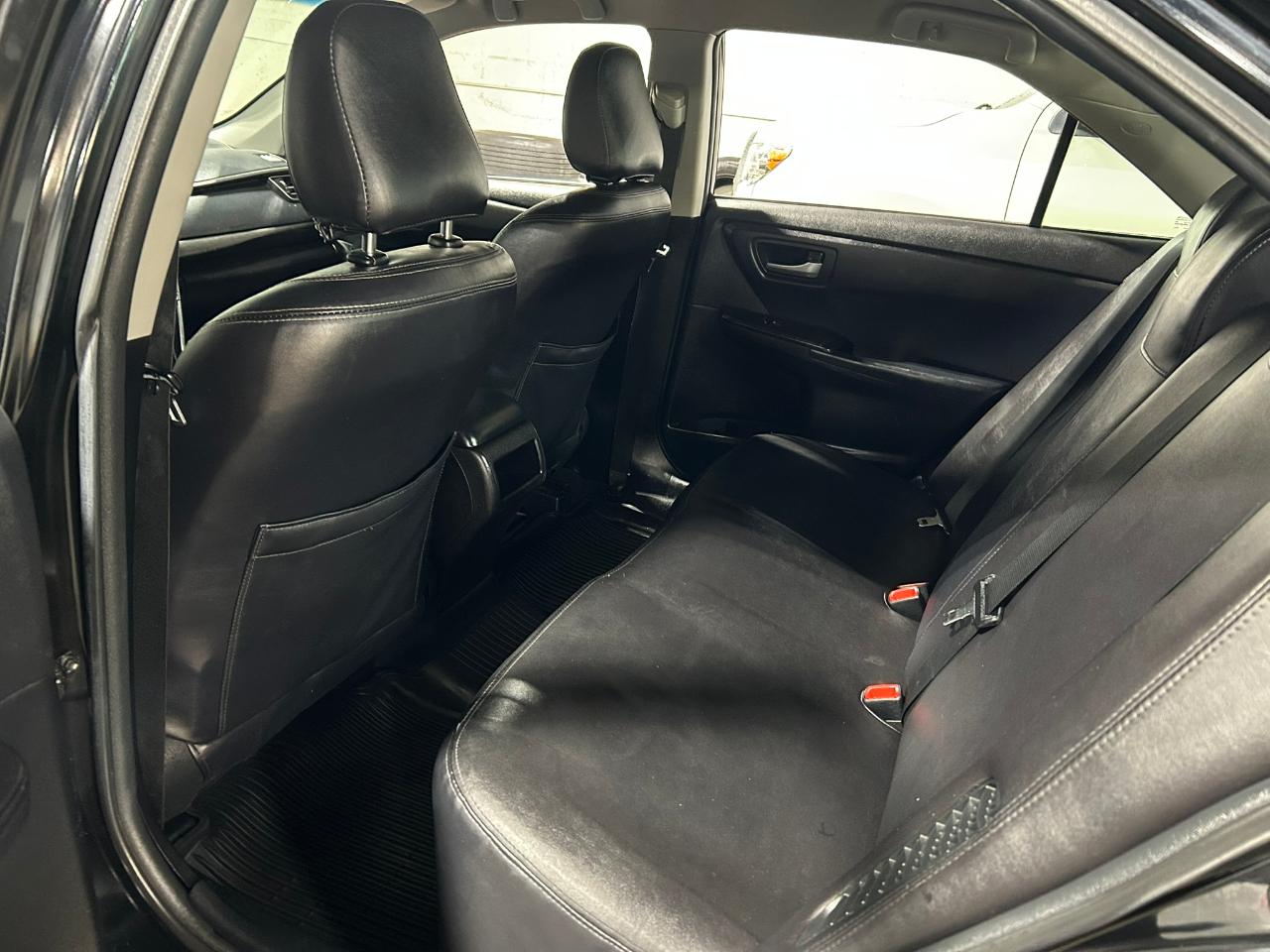 Toyota Camry Hybrid LE 2017