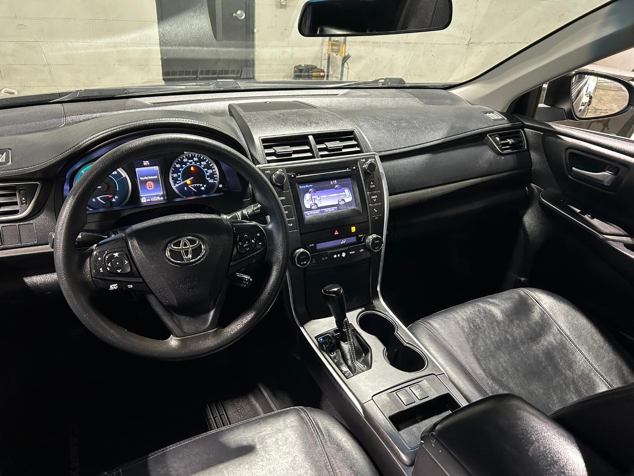 Toyota Camry Hybrid LE 2017