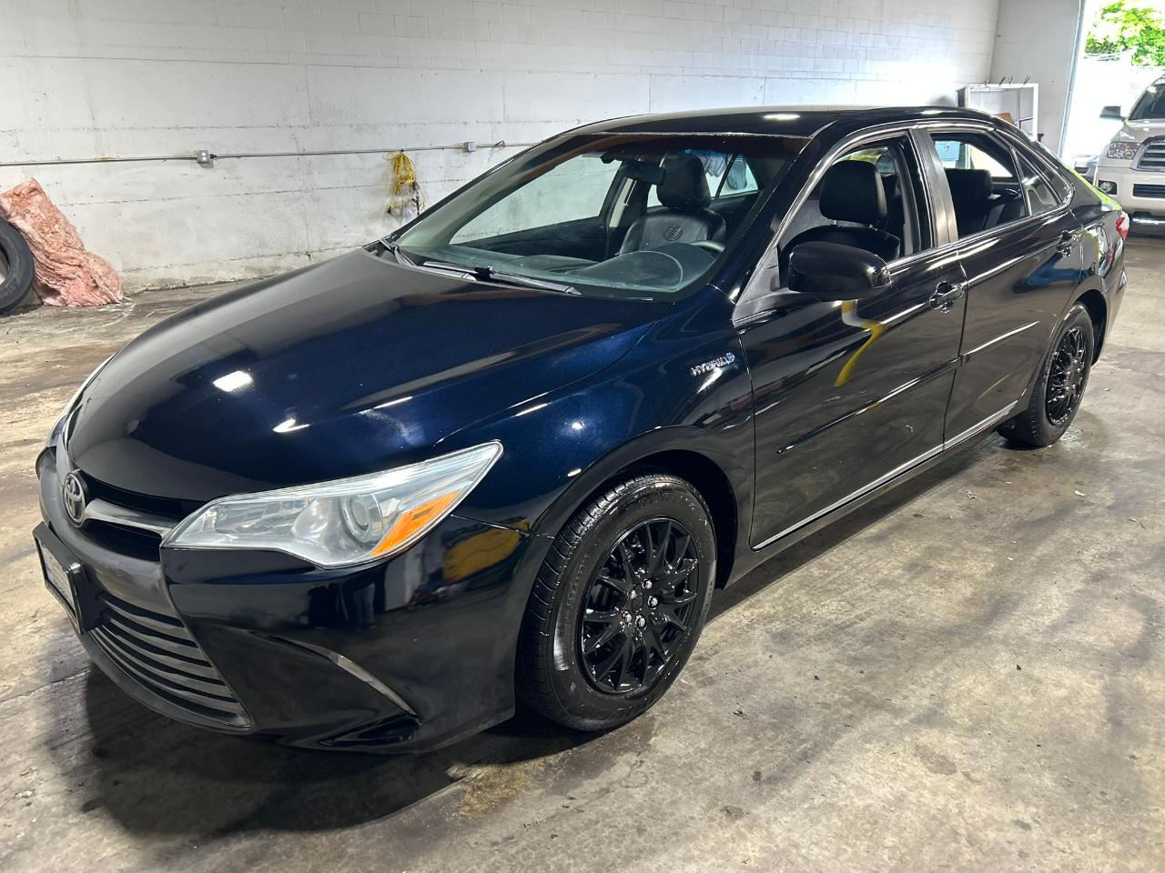 Toyota Camry Hybrid LE 2017