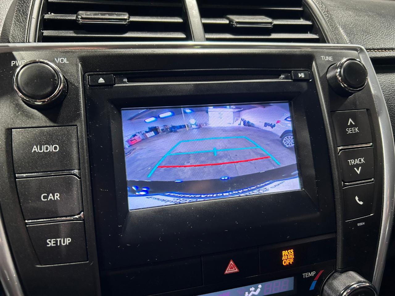 Toyota Camry Hybrid LE 2017