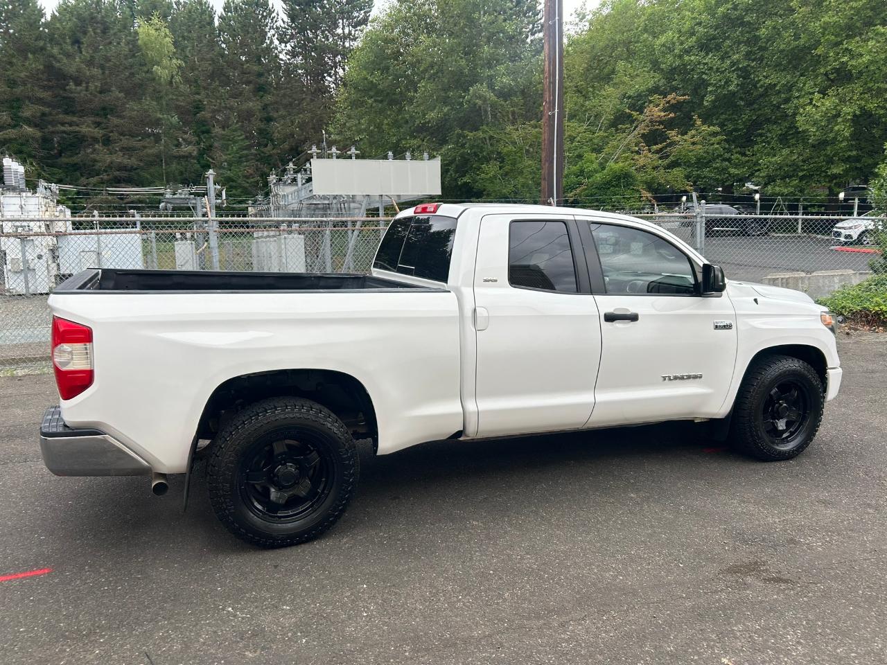 Toyota Tundra SR5 5.7L V8 FFV Double Cab 4WD 2019