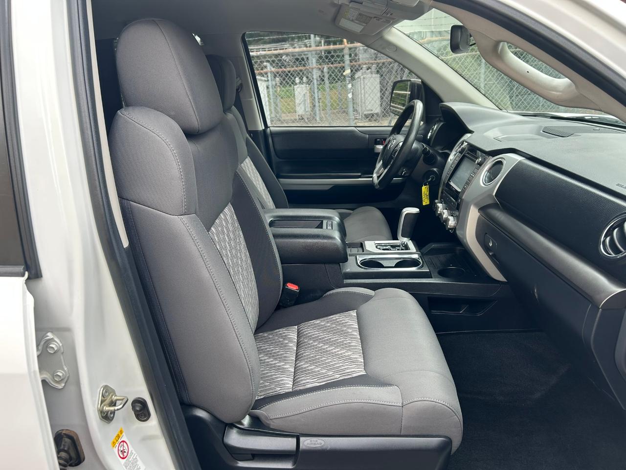 Toyota Tundra SR5 5.7L V8 FFV Double Cab 4WD 2019