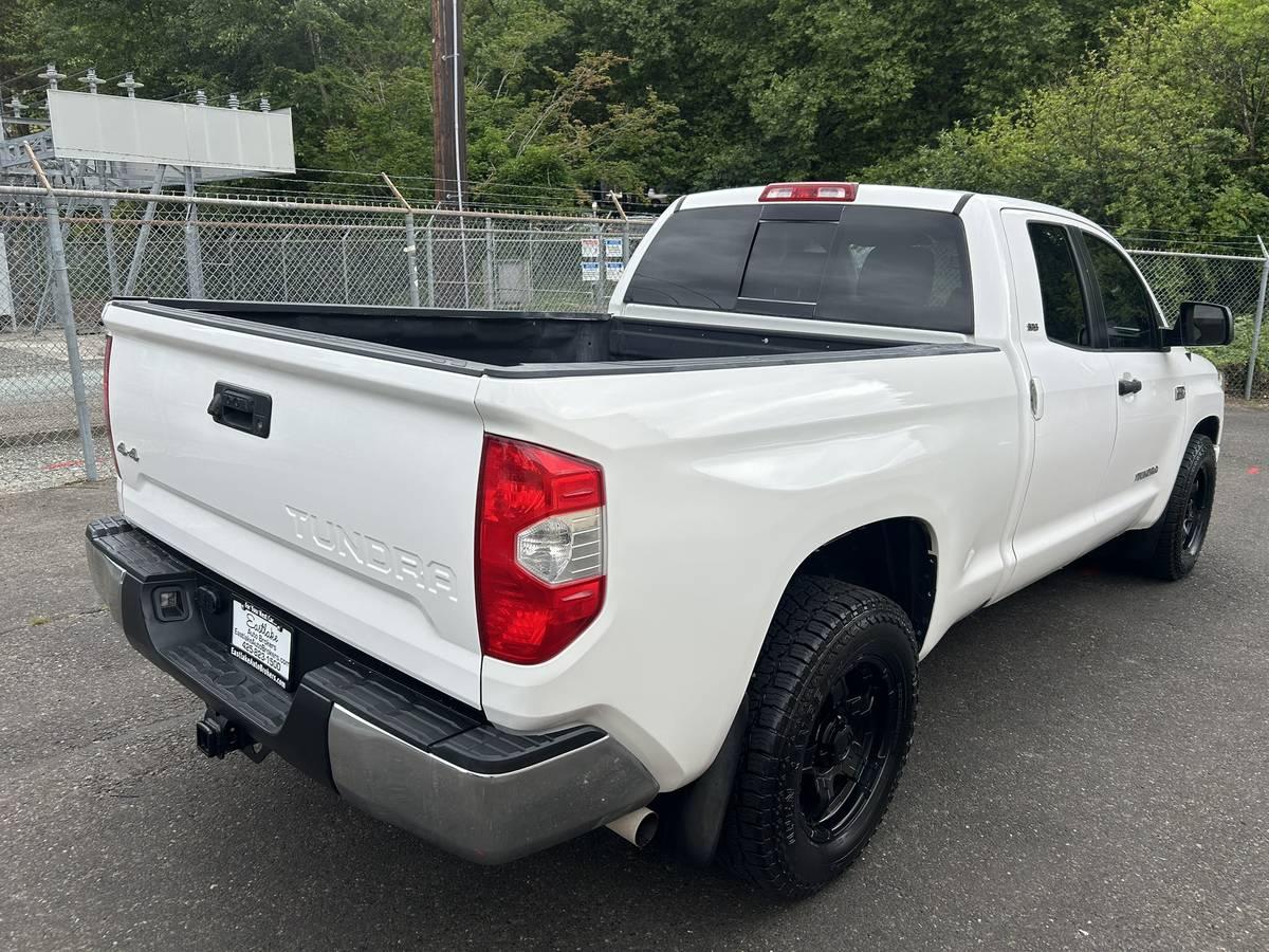 Toyota Tundra SR5 5.7L V8 FFV Double Cab 4WD 2019