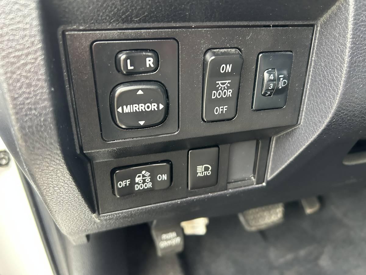 Toyota Tundra SR5 5.7L V8 FFV Double Cab 4WD 2019