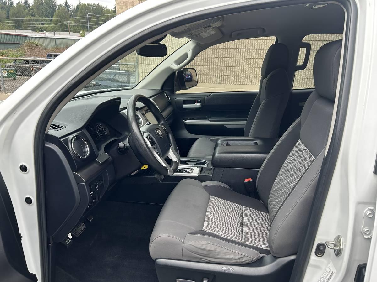 Toyota Tundra SR5 5.7L V8 FFV Double Cab 4WD 2019