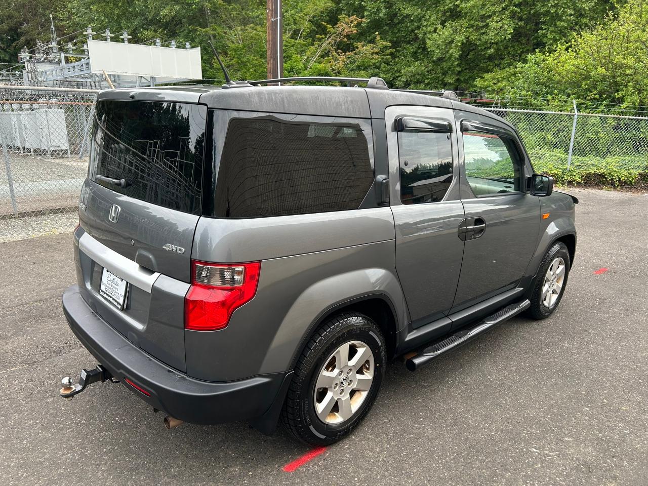 Honda Element EX 4WD AT 2011
