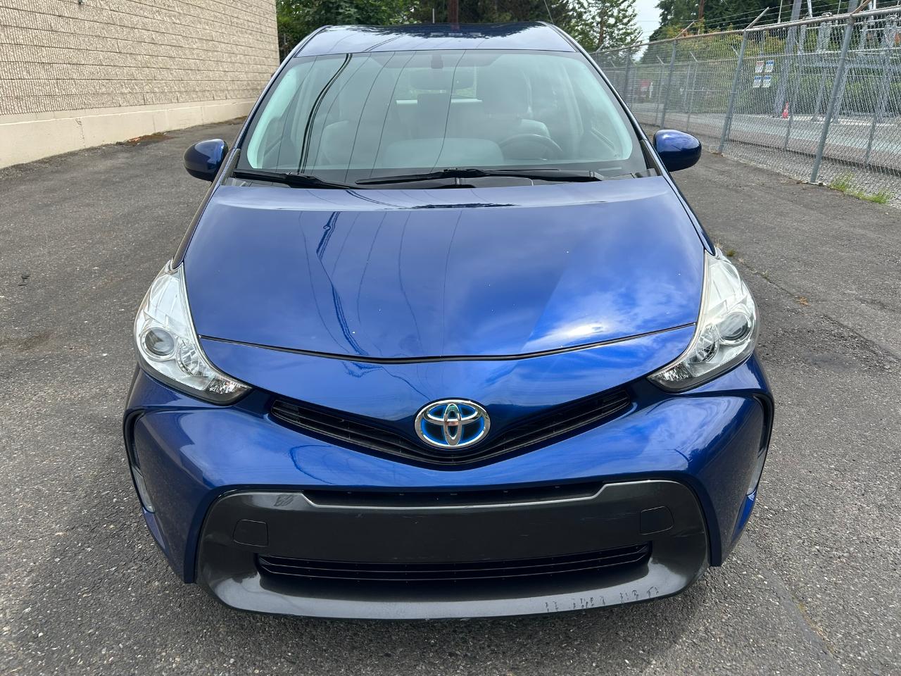 Toyota Prius V Four 2015
