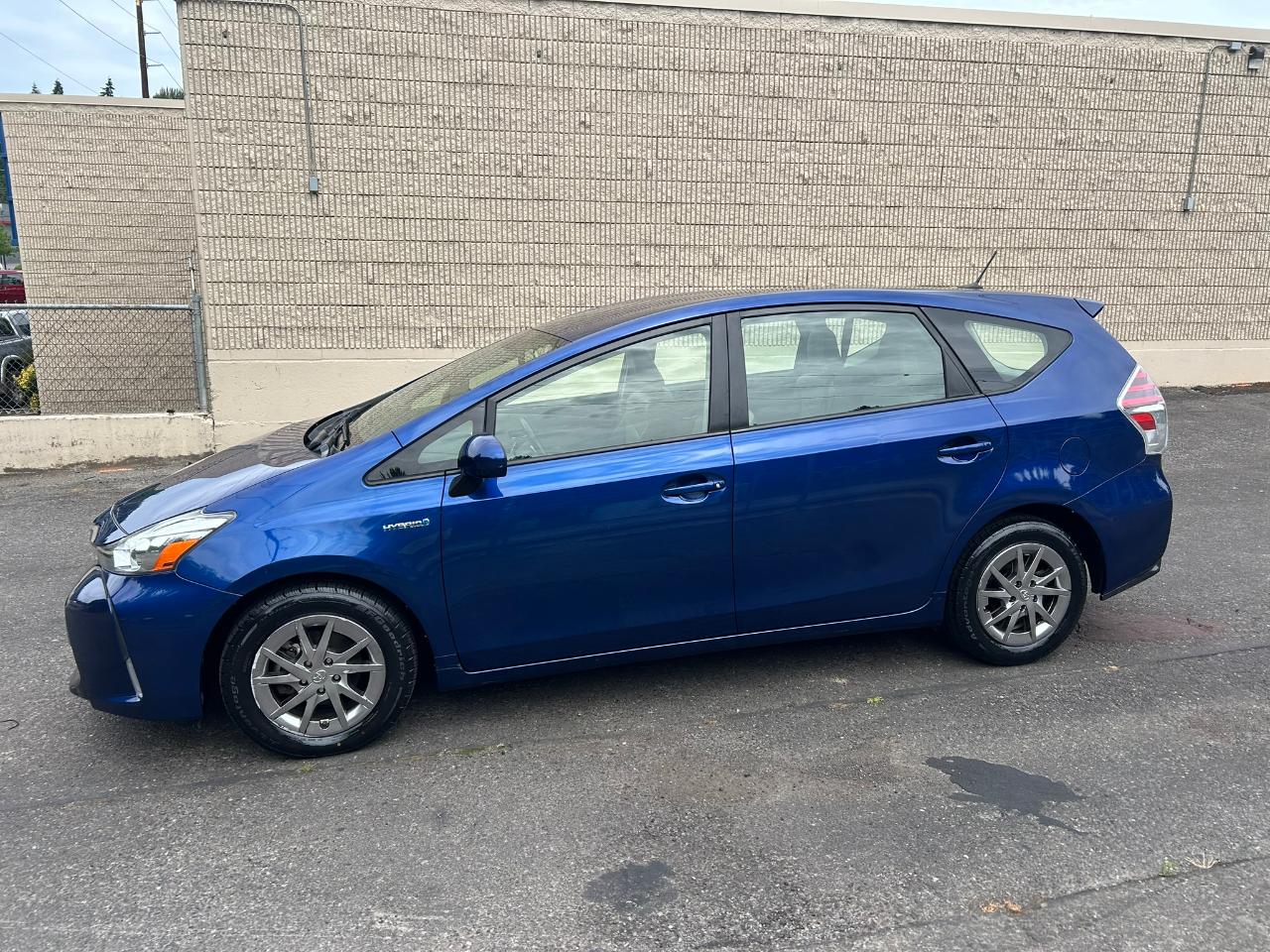 Toyota Prius V Four 2015