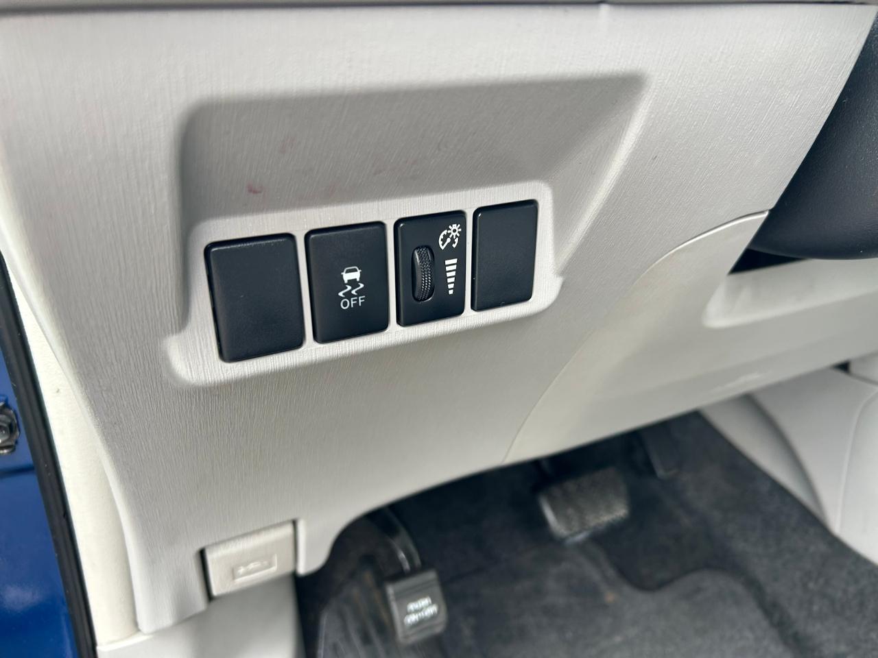 Toyota Prius V Four 2015