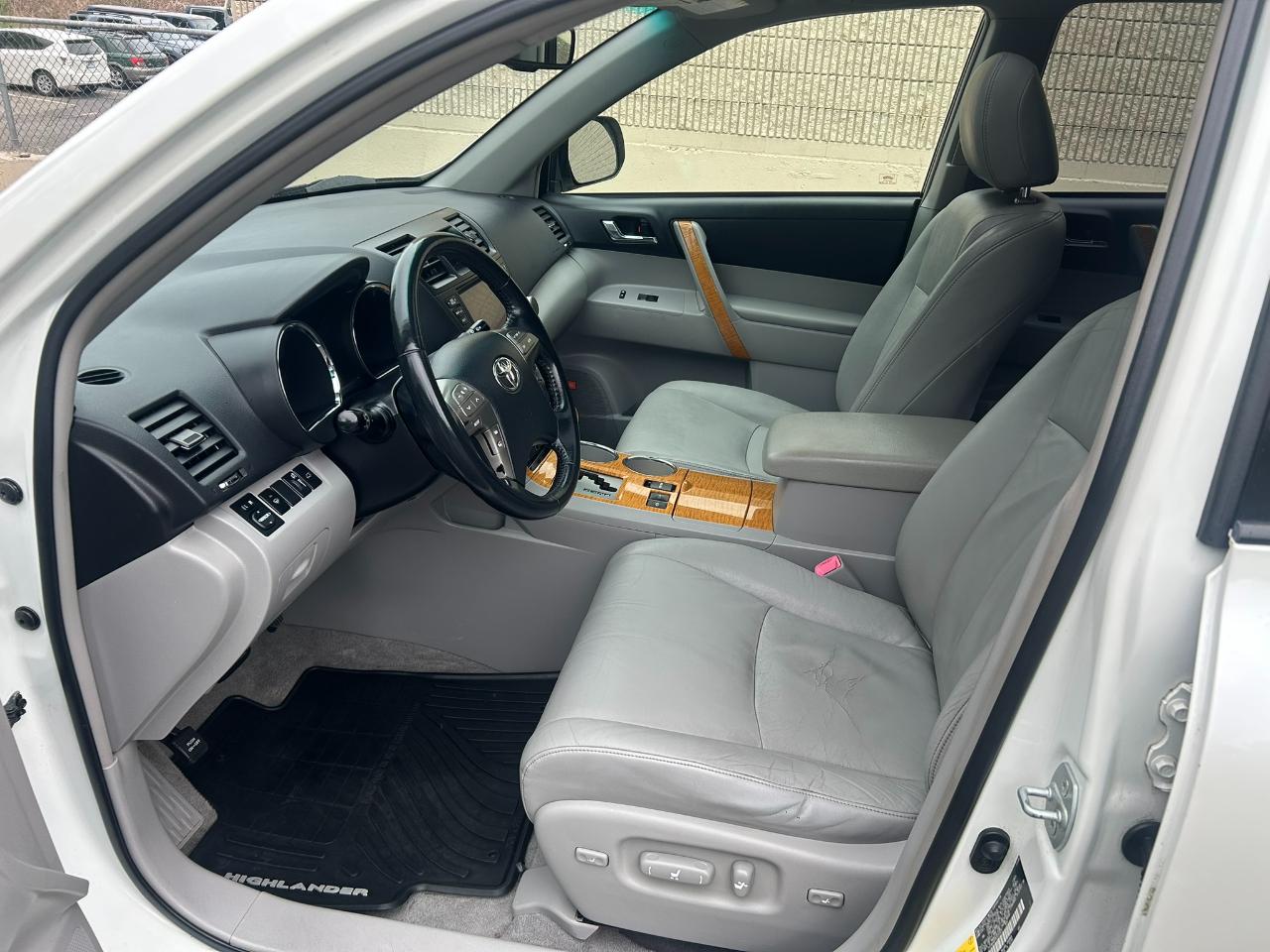 Toyota Highlander Hybrid Limited 4WD 2009
