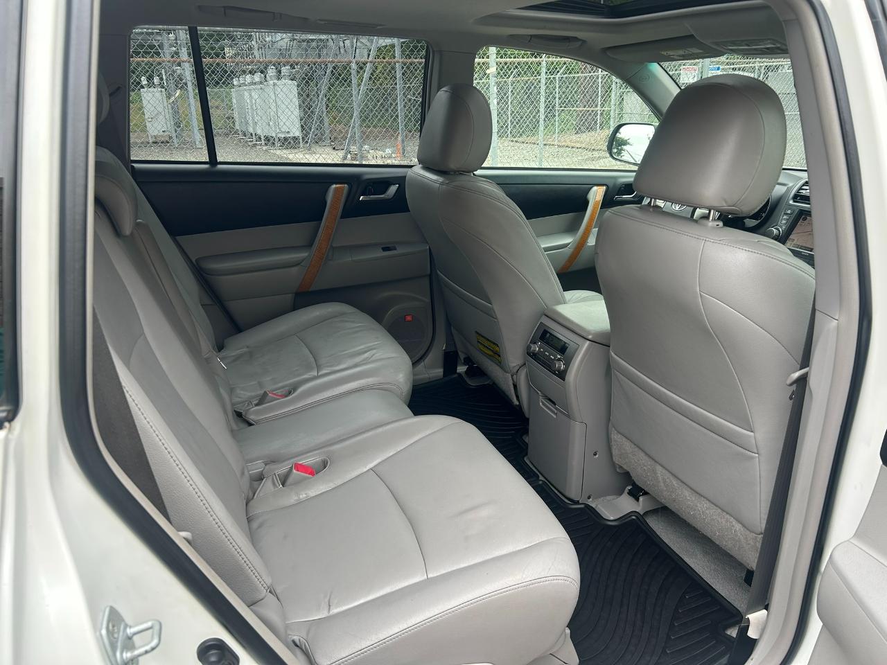 Toyota Highlander Hybrid Limited 4WD 2009