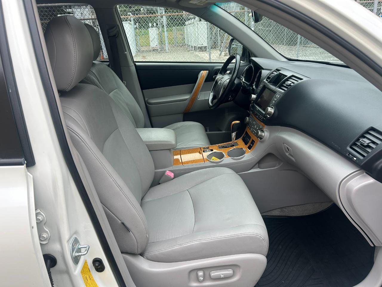 Toyota Highlander Hybrid Limited 4WD 2009