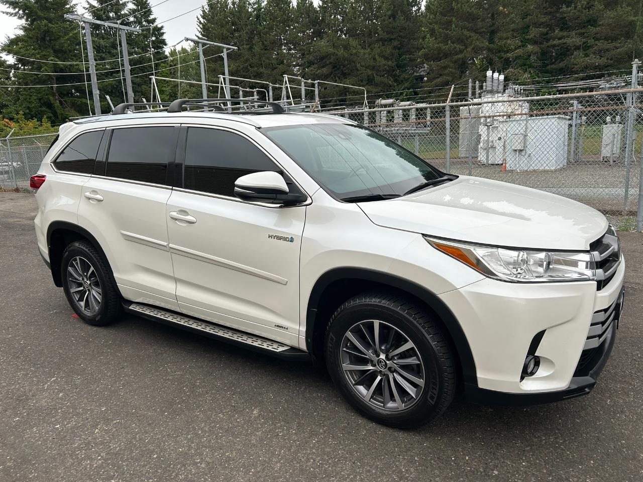 Toyota Highlander Hybrid XLE AWD 2017