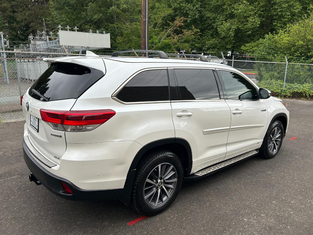 Toyota Highlander Hybrid XLE AWD 2017