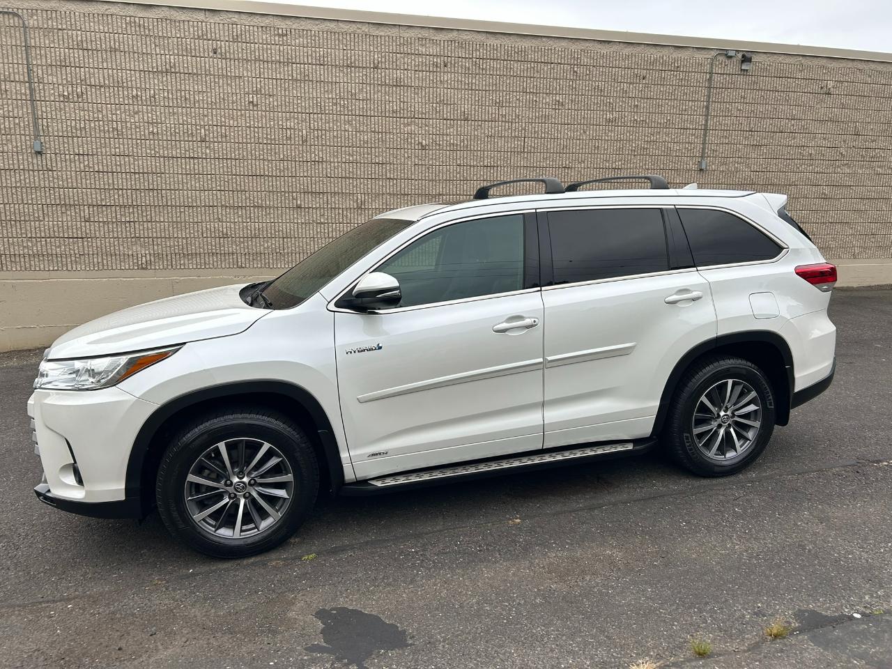 Toyota Highlander Hybrid XLE AWD 2017