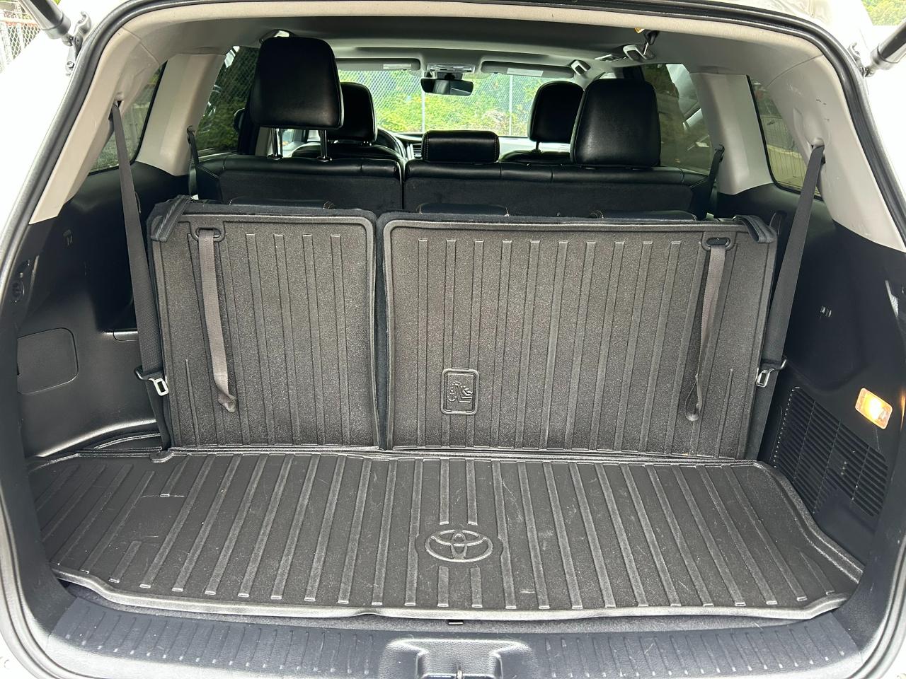 Toyota Highlander Hybrid XLE AWD 2017
