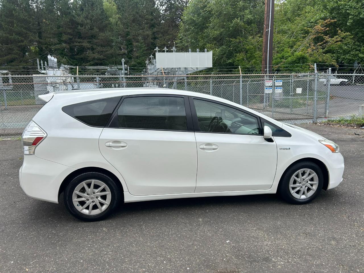 Toyota Prius V Three 2013
