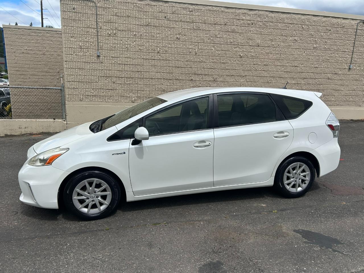 Toyota Prius V Three 2013