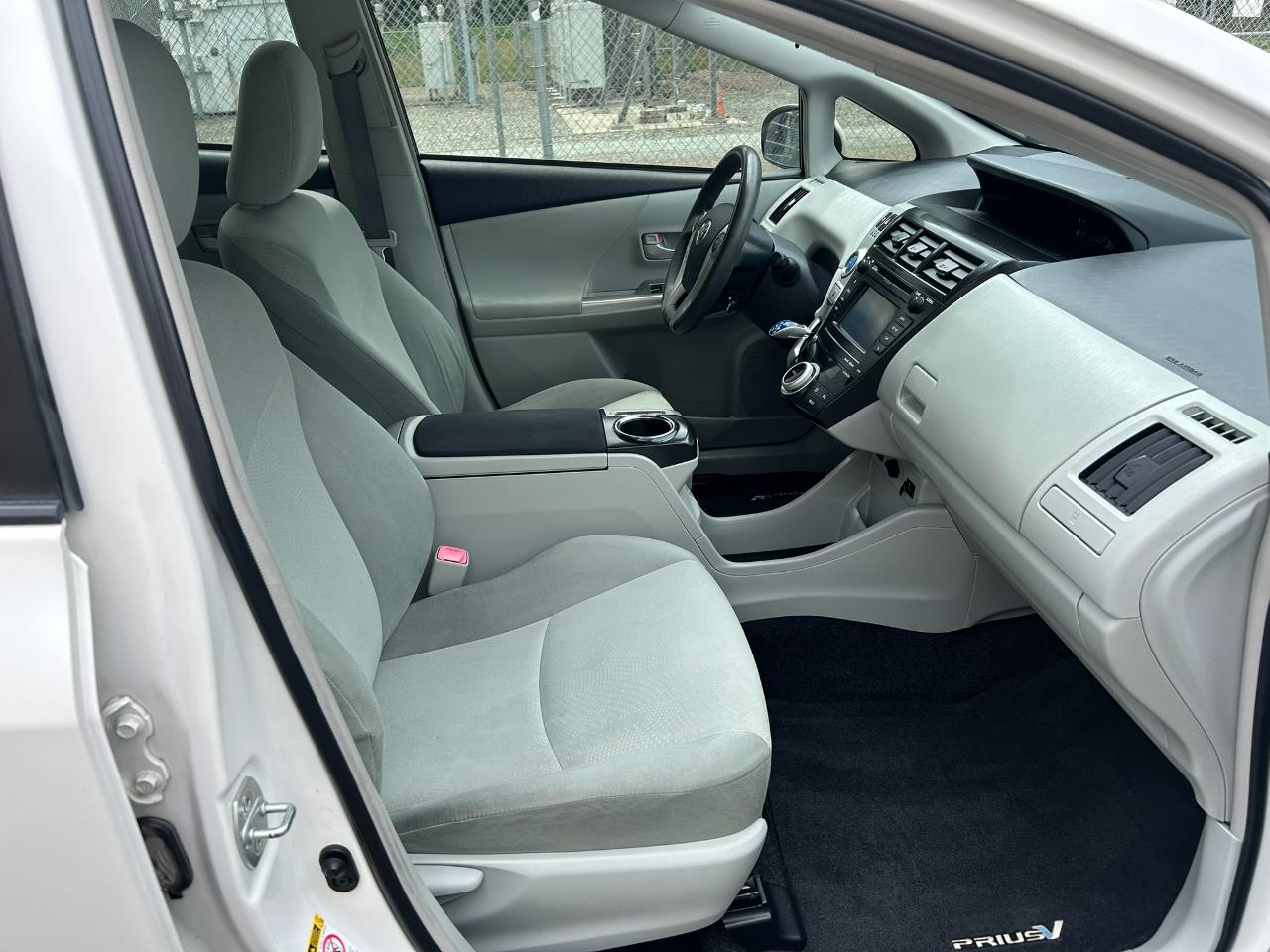 Toyota Prius V Three 2013
