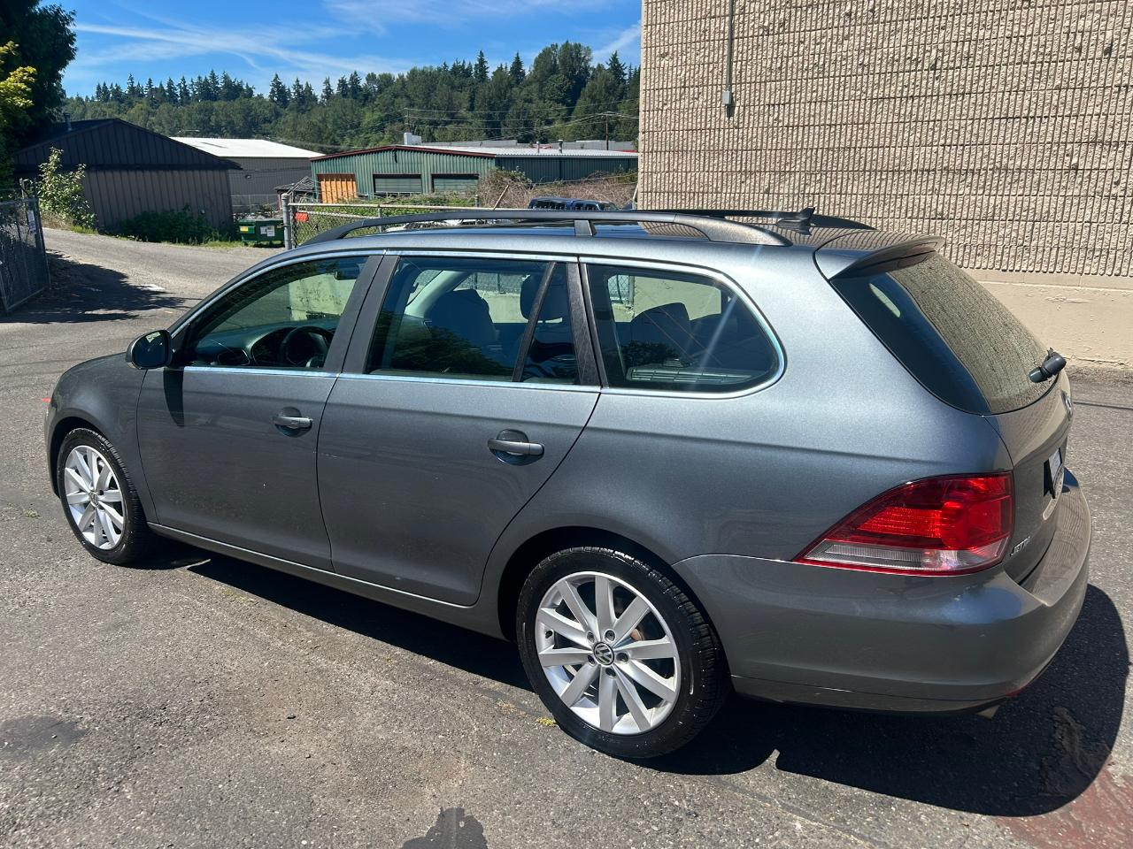 Volkswagen Jetta SportWagen 2.0L TDI 2014
