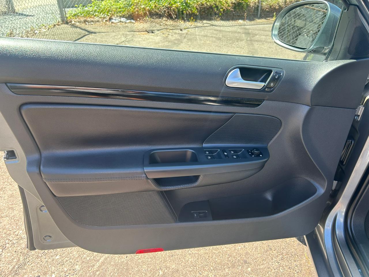 Volkswagen Jetta SportWagen 2.0L TDI 2014