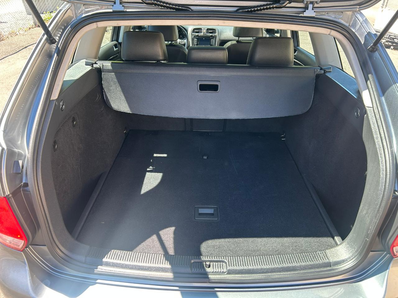 Volkswagen Jetta SportWagen 2.0L TDI 2014