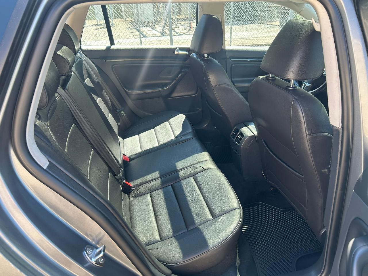 Volkswagen Jetta SportWagen 2.0L TDI 2014